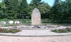 Friedrichsfelde Central Cemetery (Zentralfriedhof Friedrichsfelde)